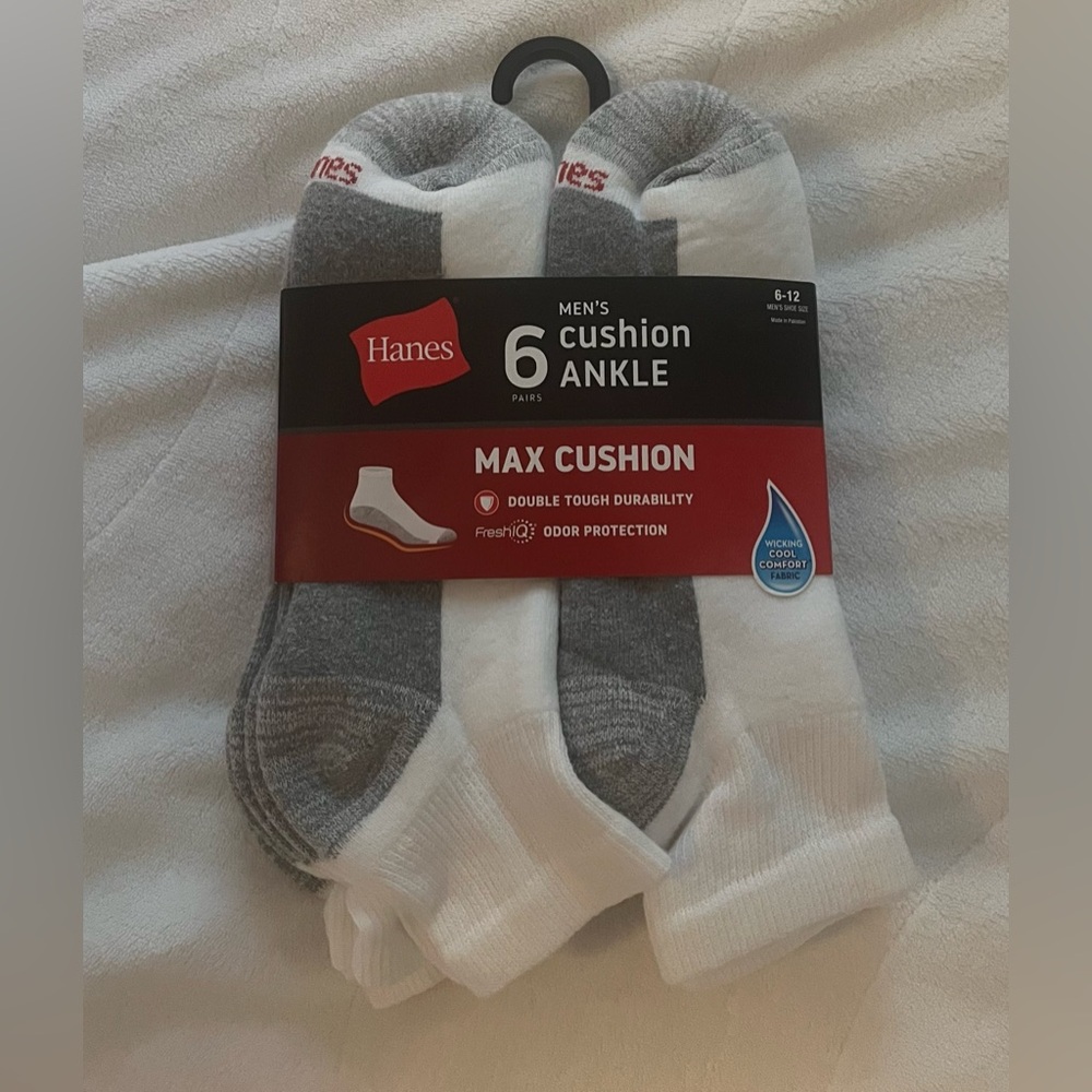 Hanes Men Size 6-12 Cushion Ankle Socks 6 Pairs Max Cushion White & Gray